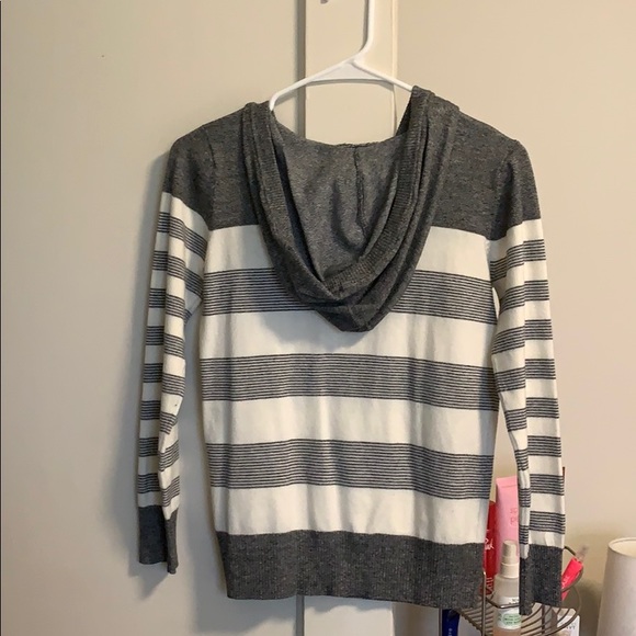 Hooded sweater - Picture 2 of 2